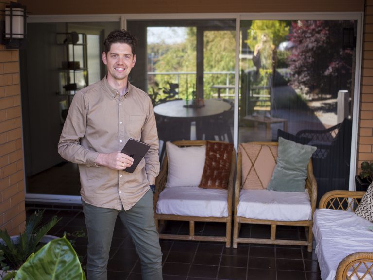 mainslider intro01 768x576